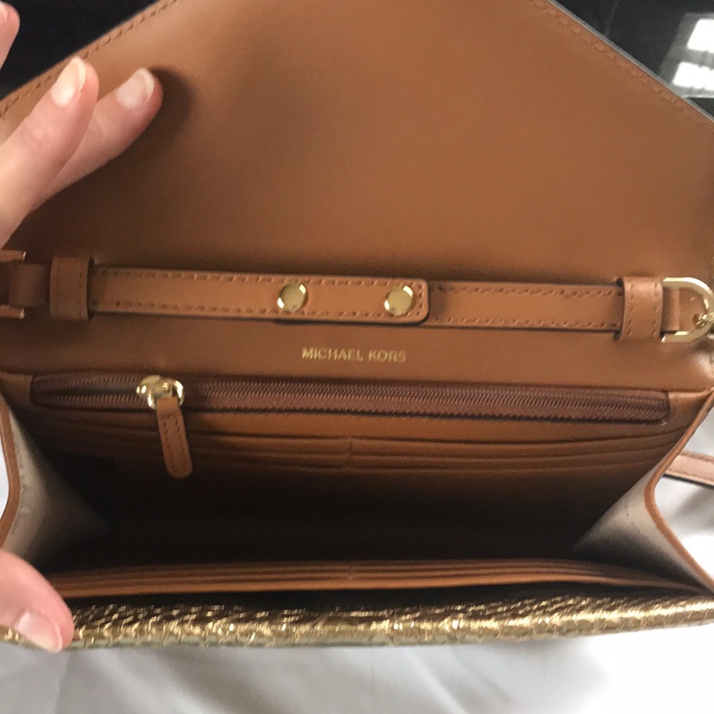 Michael Kors Crossbody - Picture 4 of 6
